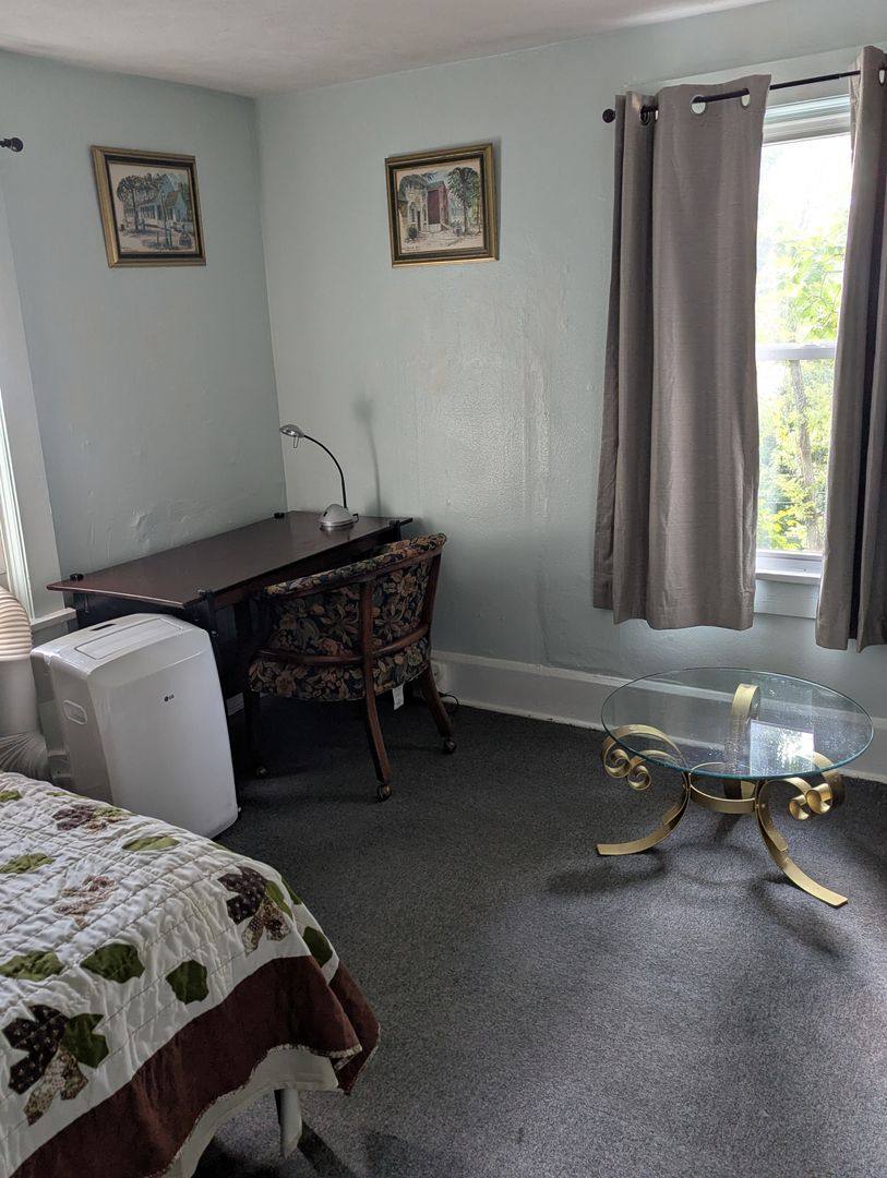 Apartment for rent at 759 Battelle Ave, Morgantown, WV 26505
