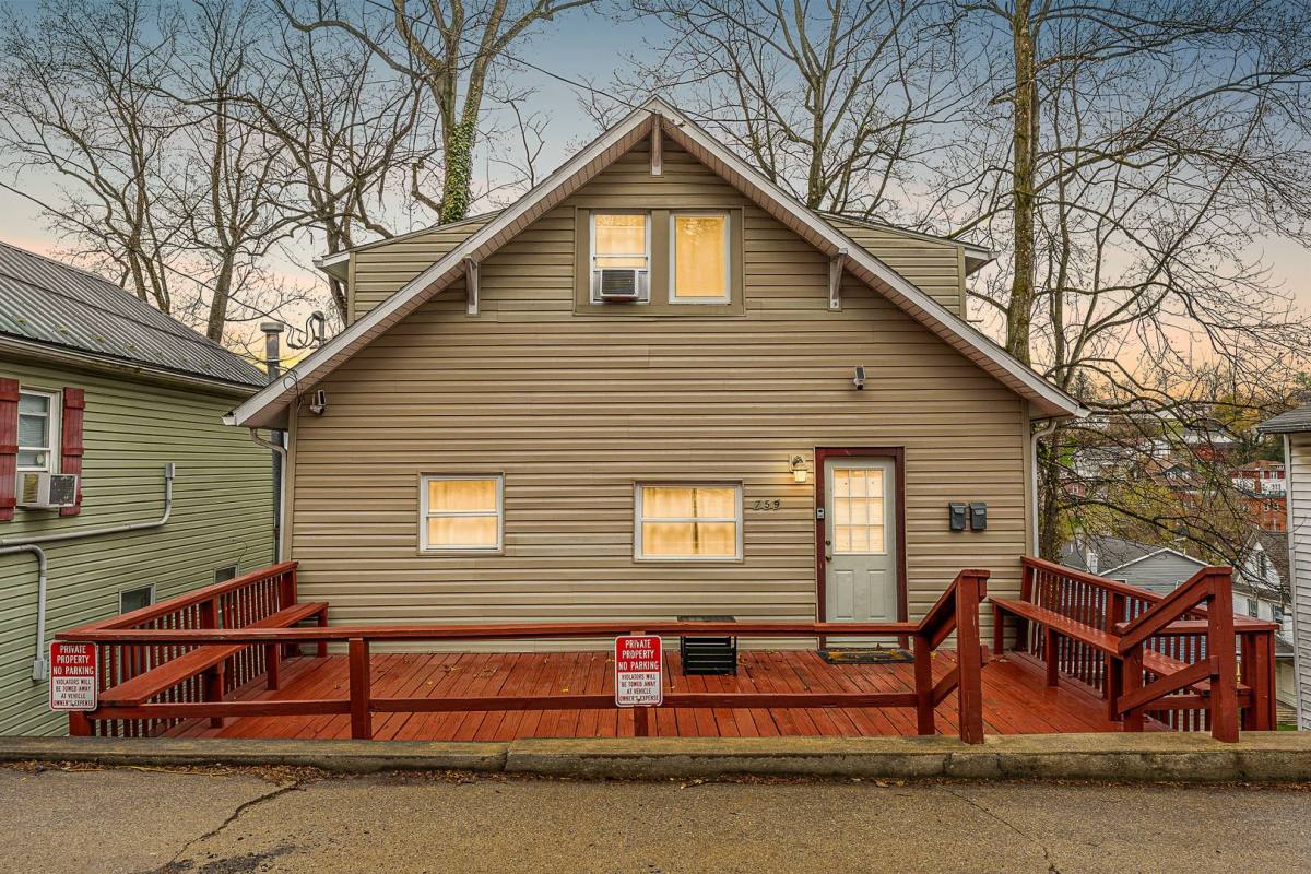 Apartment for rent at 759 Battelle Ave, Morgantown, WV 26505
