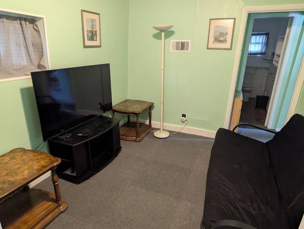 Apartment for rent at 759 Battelle Ave, Morgantown, WV 26505