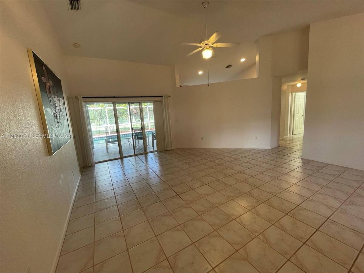 House for rent at 2710 Augusta Dr, Homestead, FL 33035