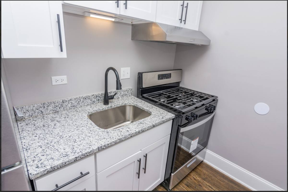 Apartment for rent at 6700 S Constance Ave, Chicago, IL 60649