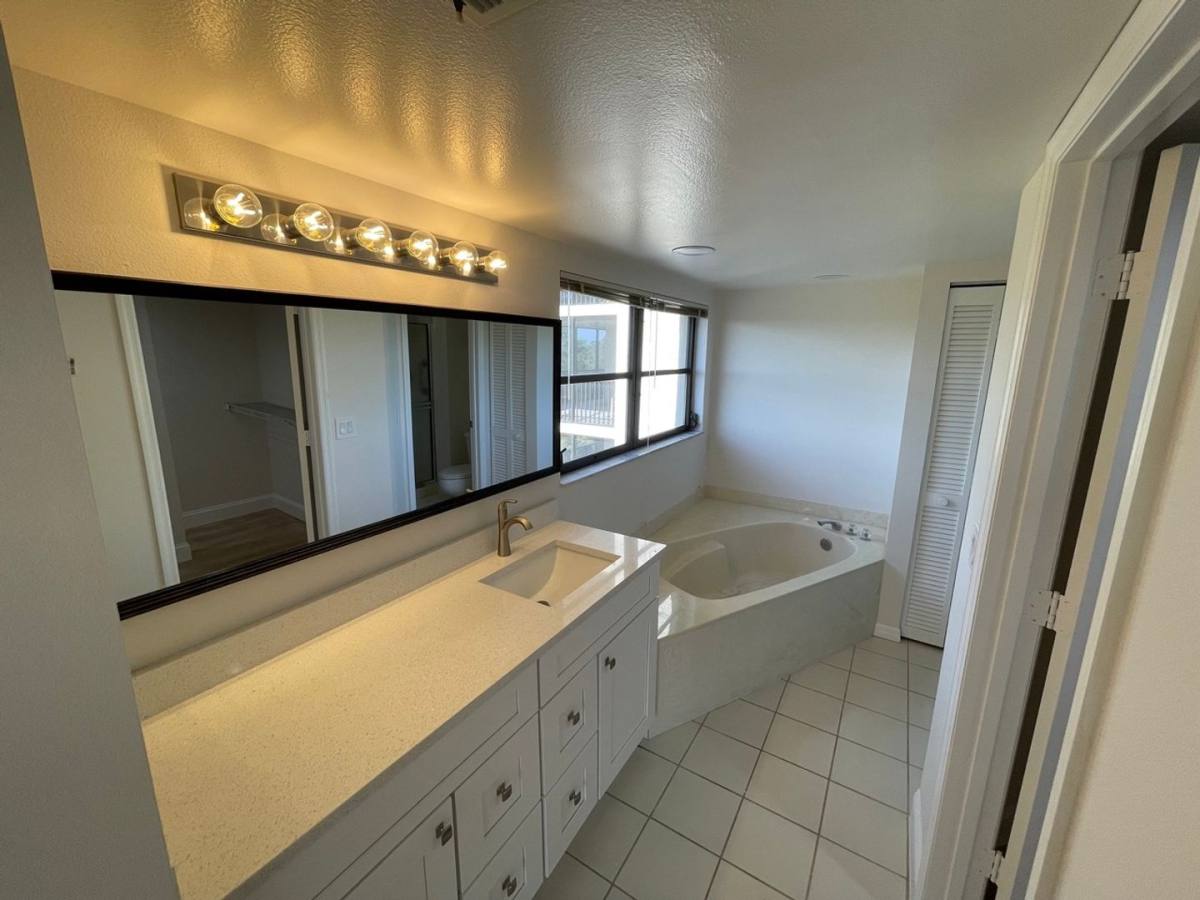 Condo for rent at 2090 S Tamiami Tr, Osprey, FL 34229