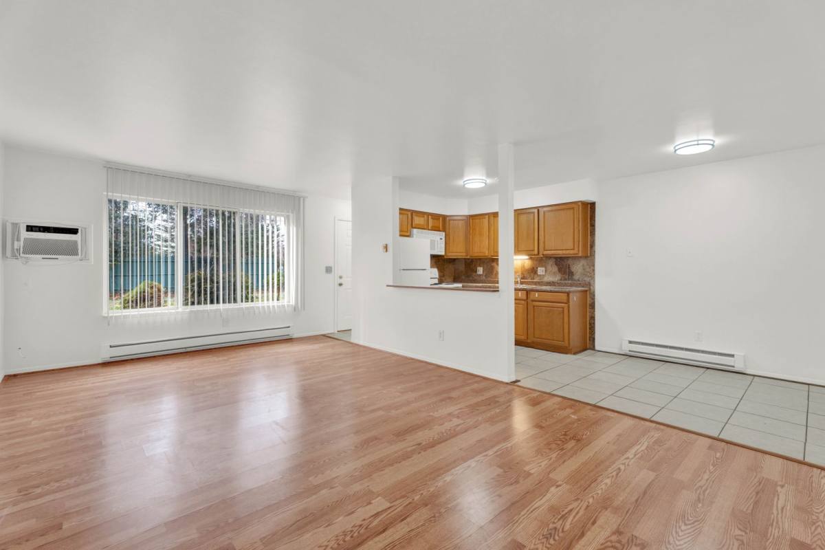 Apartment for rent at 48770 Shelby Rd, Utica, MI 48317