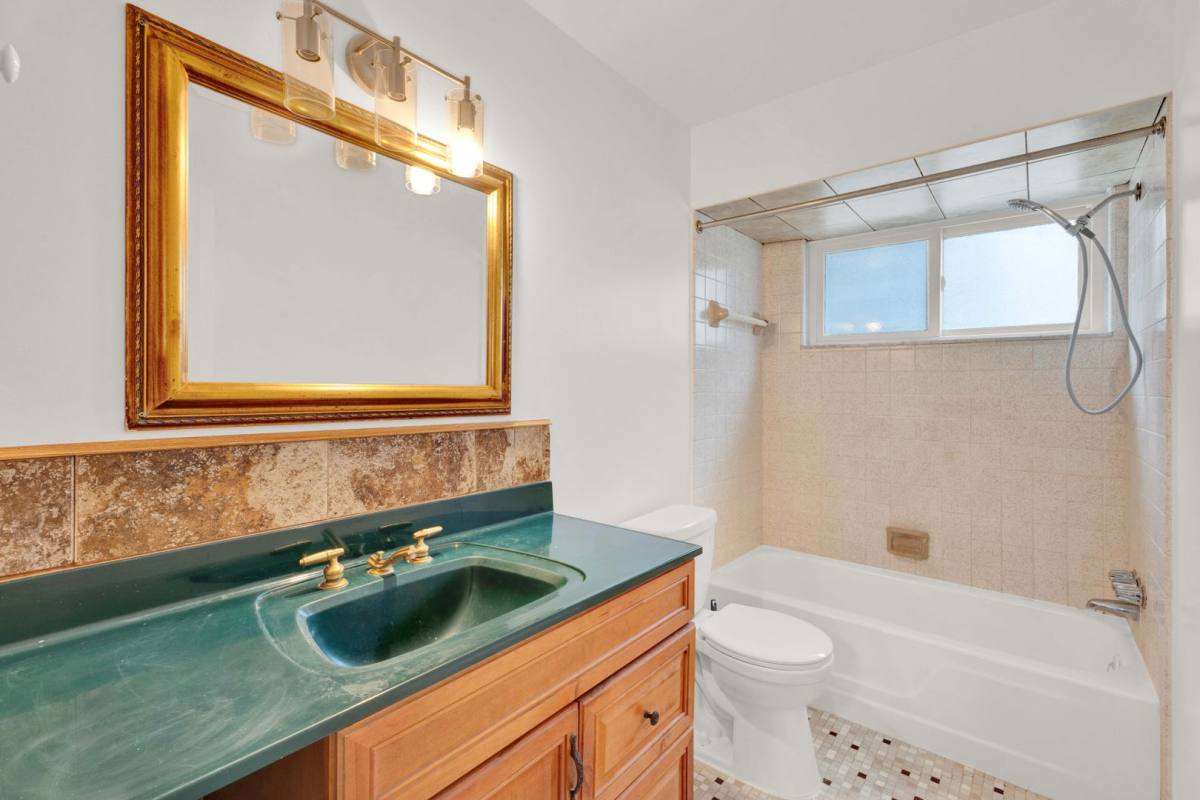 Apartment for rent at 48770 Shelby Rd, Utica, MI 48317