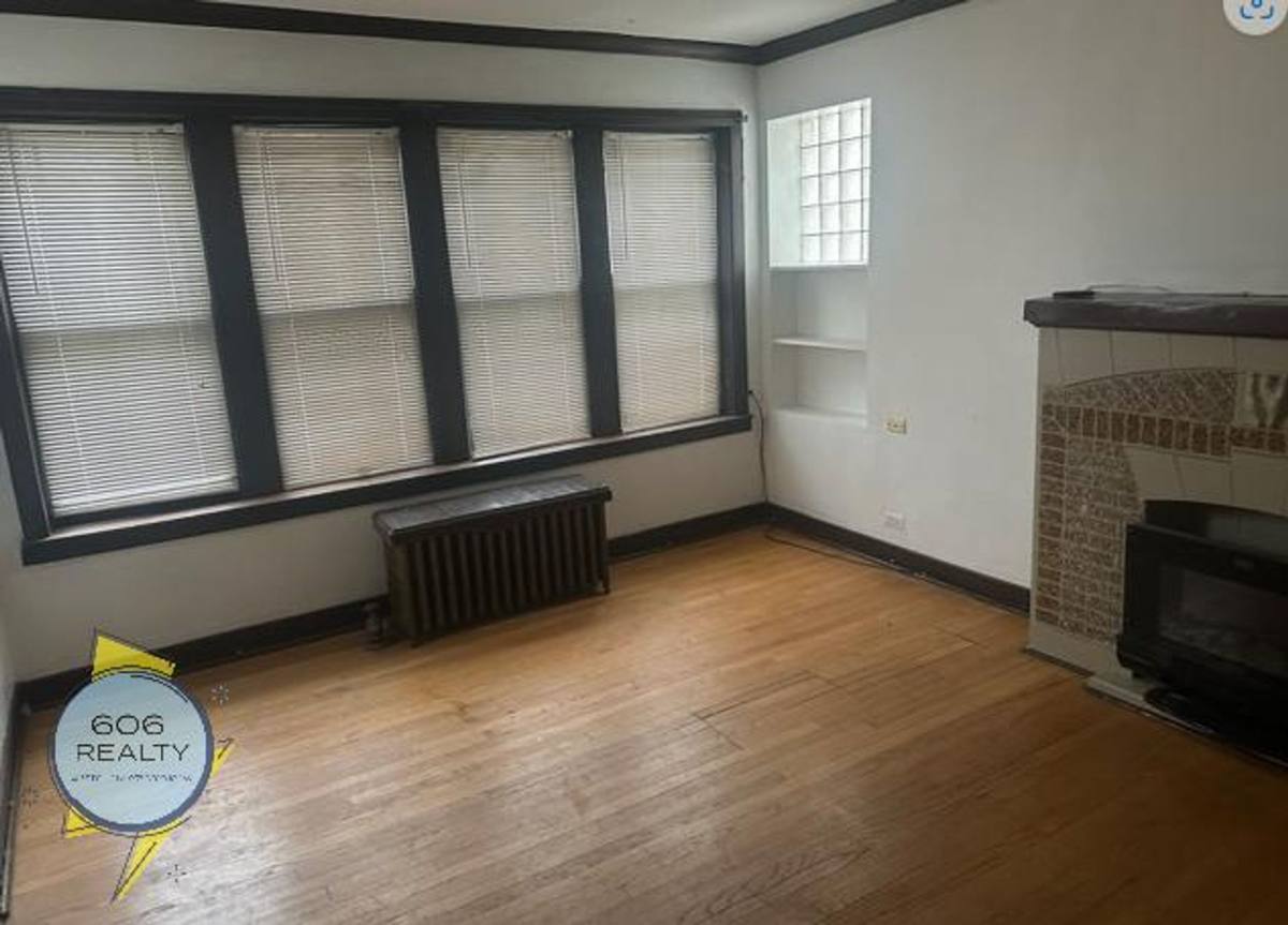 Apartment for rent at 1943 Wesley Ave, Berwyn, IL 60402