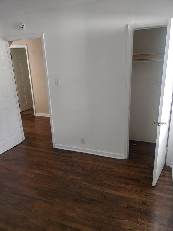 House for rent at 4201 Dinglewood Ave, Charlotte, NC 28205