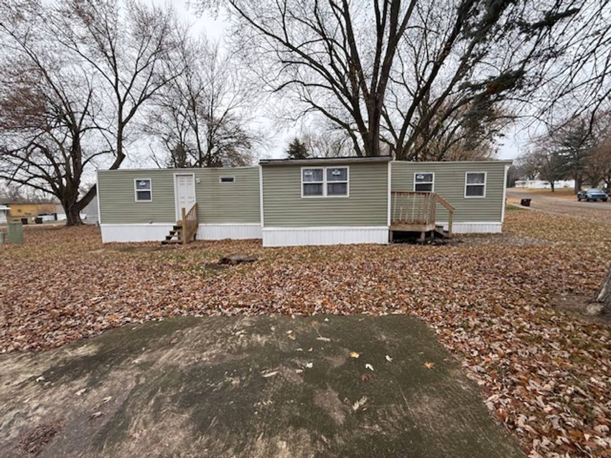 Apartment for rent at 2284 W Galena, Freeport, IL 61032