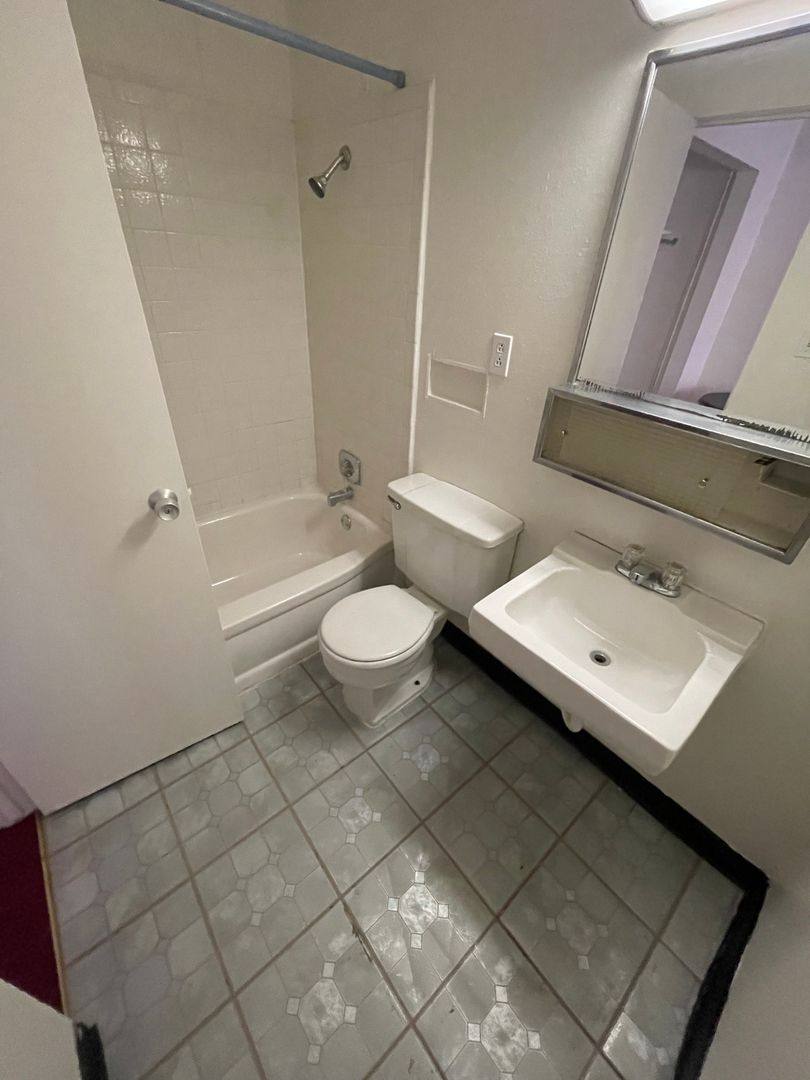 House for rent at 3965 S Las Vegas Blvd, Las Vegas, NV 89119