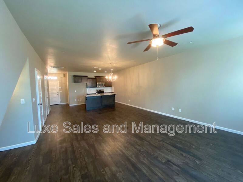 Townhouse for rent at 749 SW 14th St, Oklahoma City, OK 73160