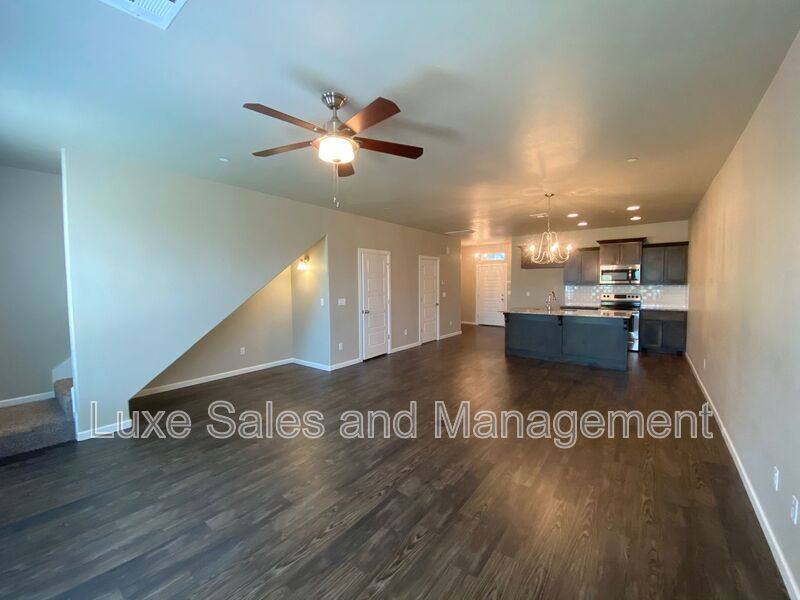 Townhouse for rent at 749 SW 14th St, Oklahoma City, OK 73160