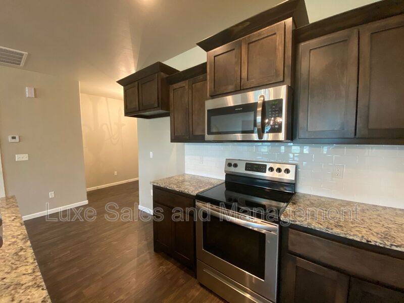 Townhouse for rent at 749 SW 14th St, Oklahoma City, OK 73160
