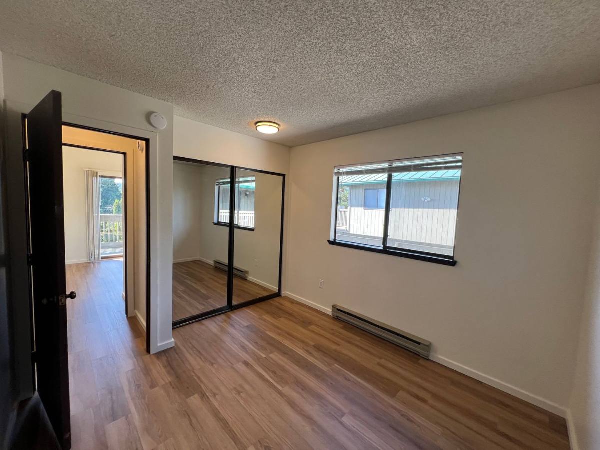 Townhouse for rent at 2111 Knox Ave, Bellingham, WA 98225