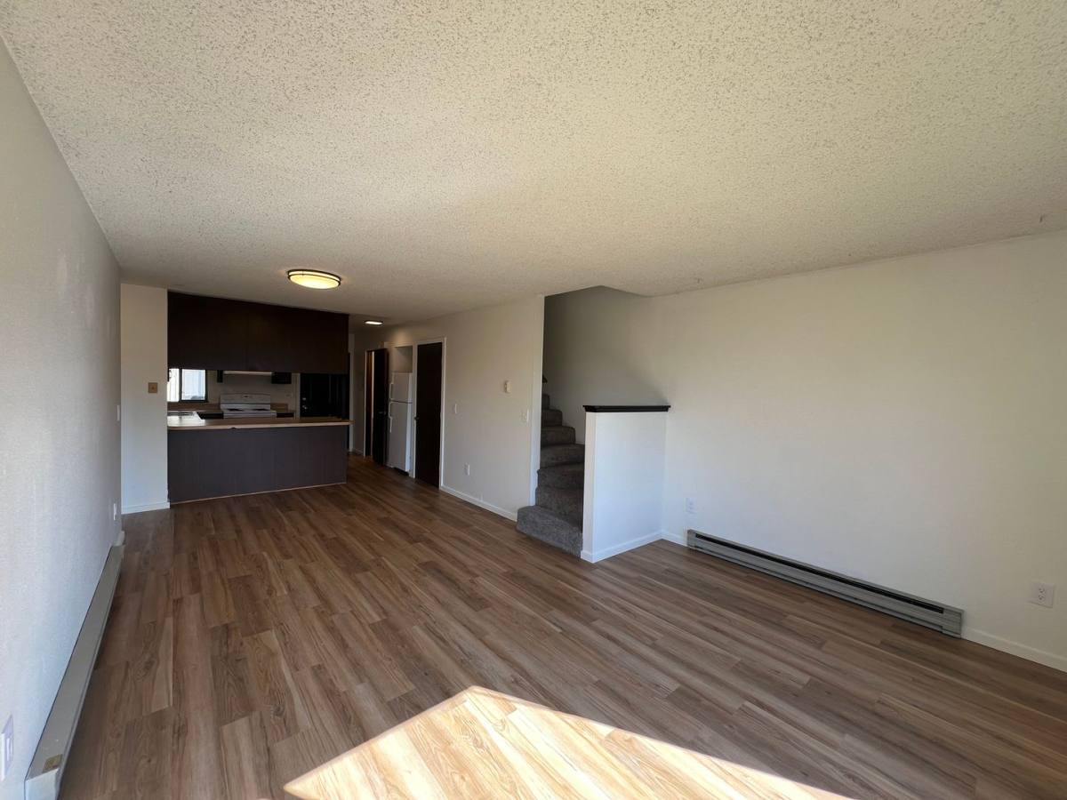 Townhouse for rent at 2111 Knox Ave, Bellingham, WA 98225