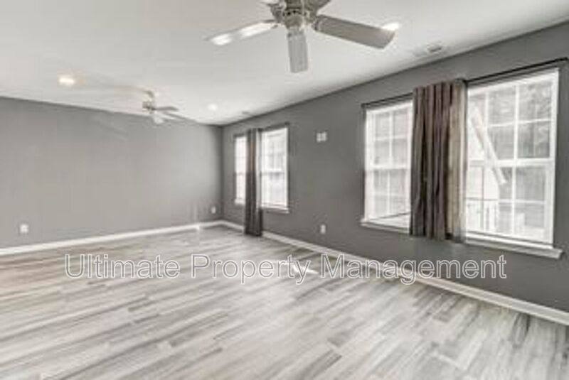Townhouse for rent at 4633 Crawdad Court, Wilmington, NC 28405