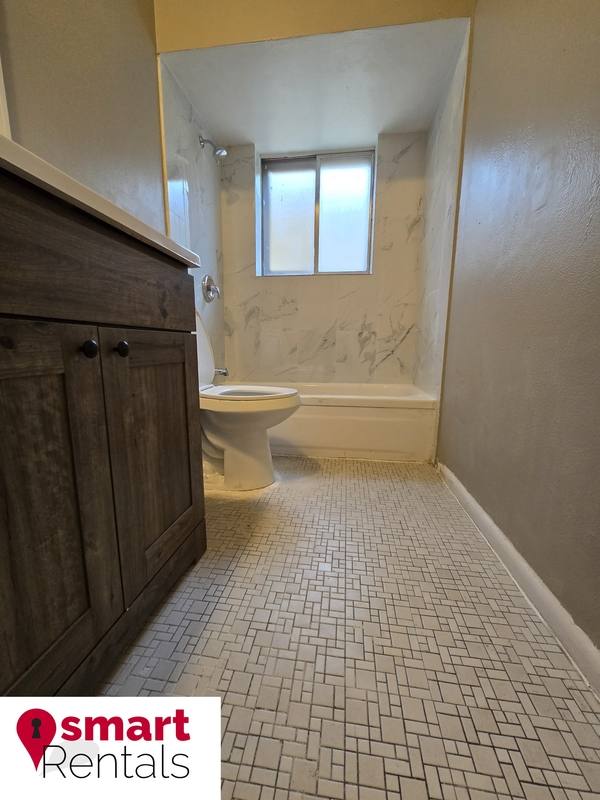 Apartment for rent at 4304 Fairview Ave #B, Saint Louis, MO 63116