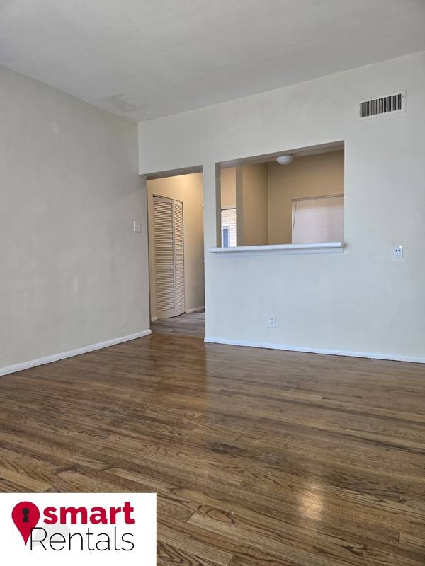 Apartment for rent at 4304 Fairview Ave #B, Saint Louis, MO 63116