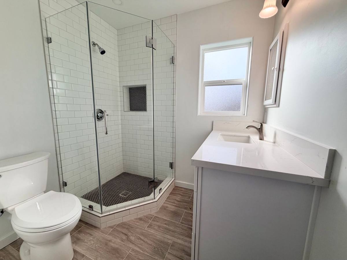 House for rent at 945 S H St, Oxnard, CA 93030
