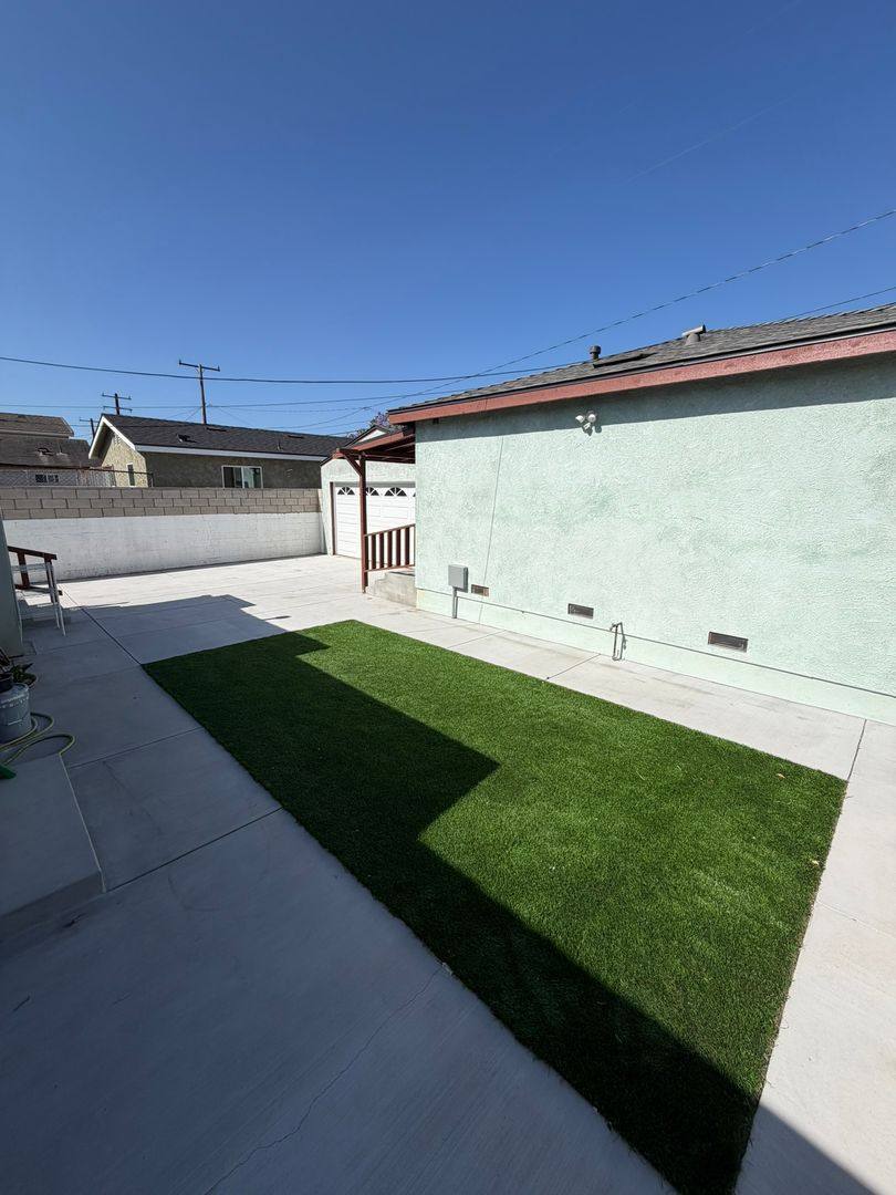 House for rent at 945 S H St, Oxnard, CA 93030