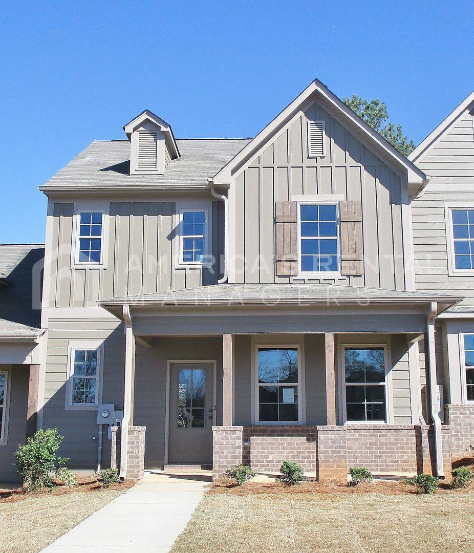 Townhouse for rent at 550 The Heights Lane, Calera, AL 35040