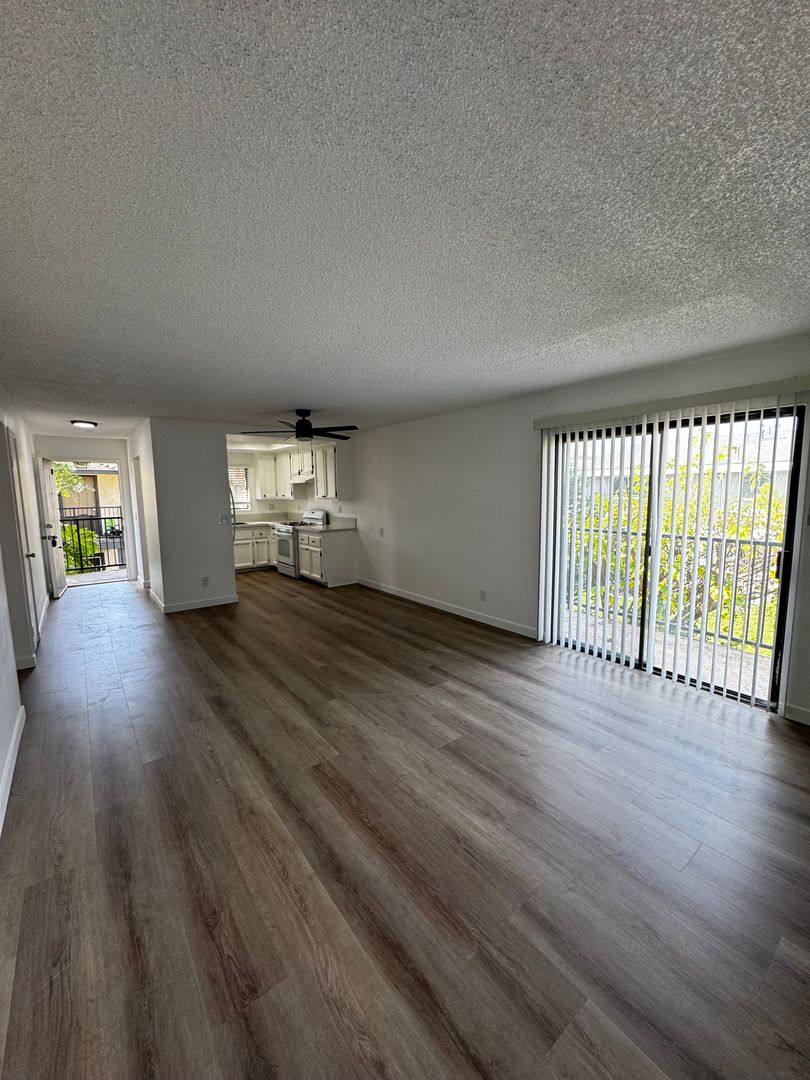Apartment for rent at 1995-1999 Maple St, Costa Mesa, CA 92627