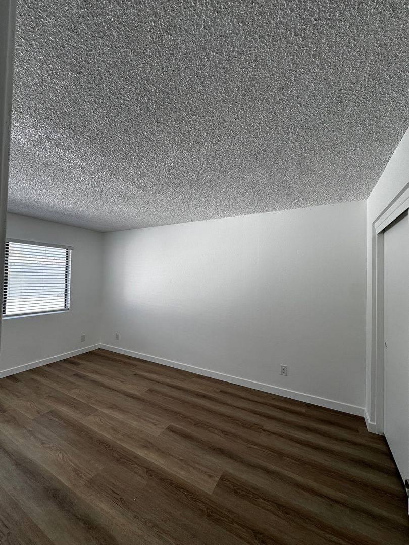 Apartment for rent at 1995-1999 Maple St, Costa Mesa, CA 92627