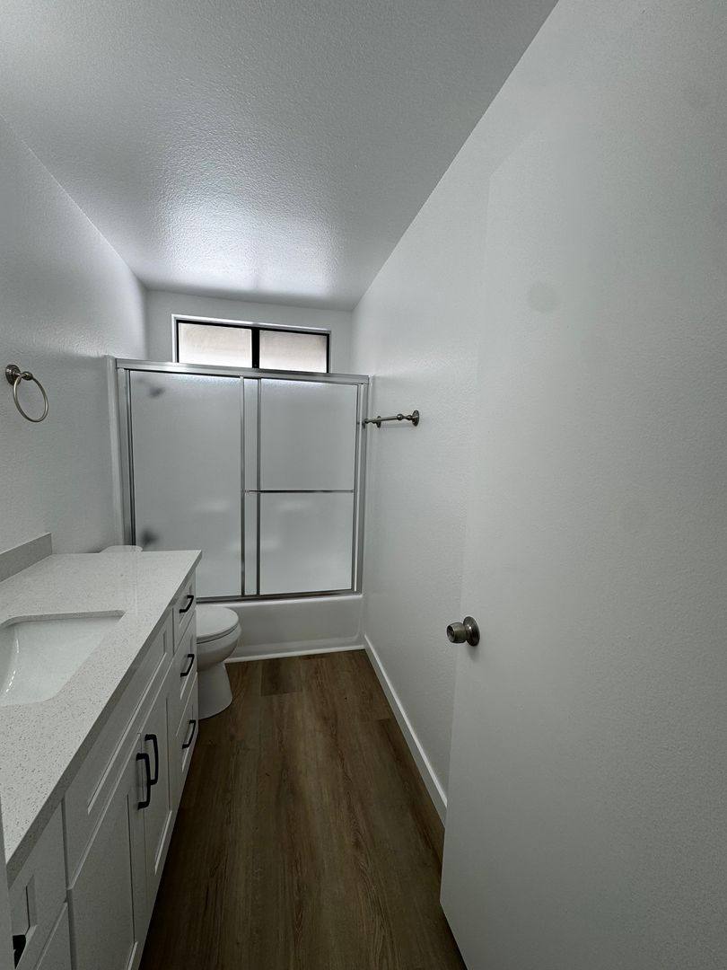 Apartment for rent at 1995-1999 Maple St, Costa Mesa, CA 92627