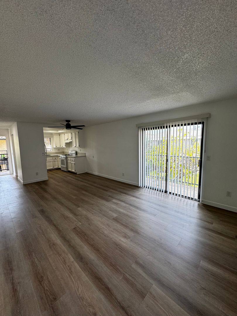 Apartment for rent at 1995-1999 Maple St, Costa Mesa, CA 92627
