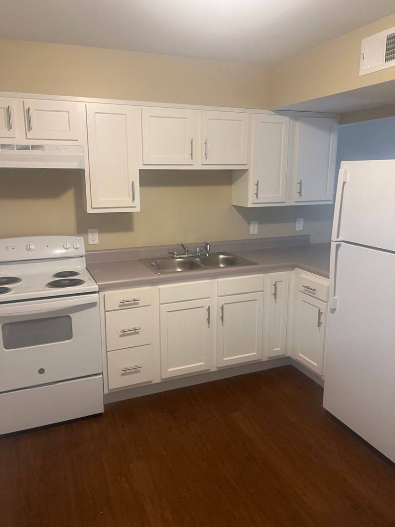 Apartment for rent at 2007 Terril Lane, Louisville, KY 40218