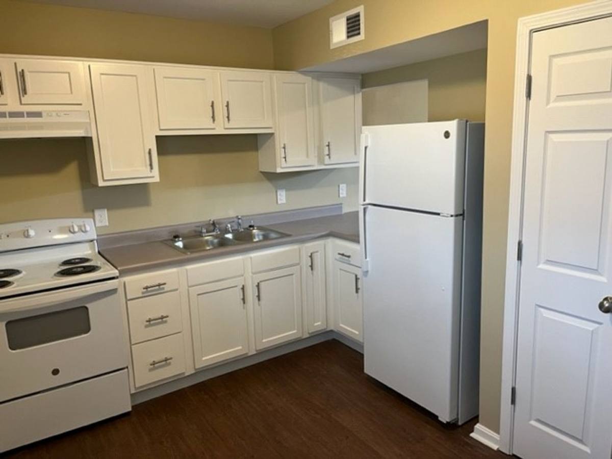 Apartment for rent at 2007 Terril Lane, Louisville, KY 40218