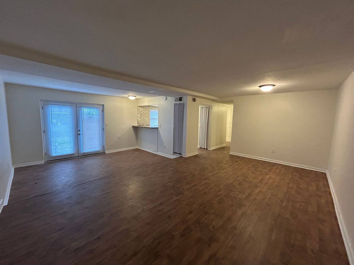 Apartment for rent at 2007 Terril Lane, Louisville, KY 40218