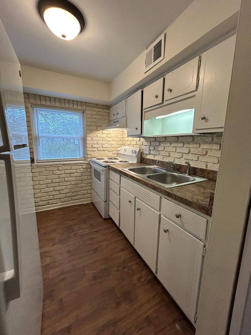 Apartment for rent at 2007 Terril Lane, Louisville, KY 40218