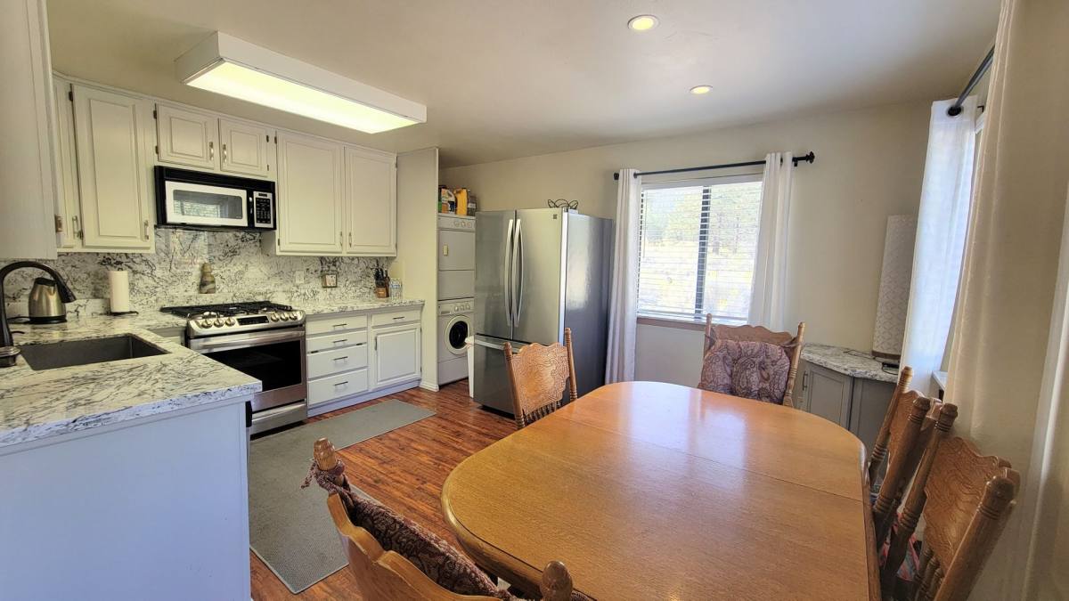 House for rent at 2617 Cedarwood Dr, Pine Mountain Club, CA 93222