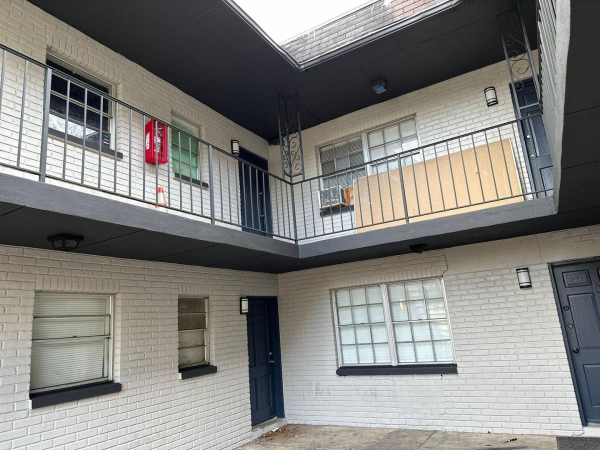 Apartment for rent at 13624 N 15th St, Tampa, FL 33613