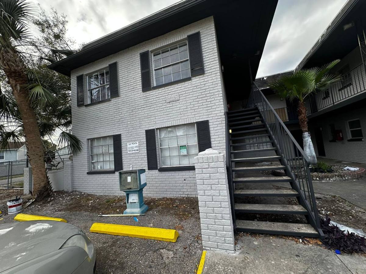 Apartment for rent at 13624 N 15th St, Tampa, FL 33613