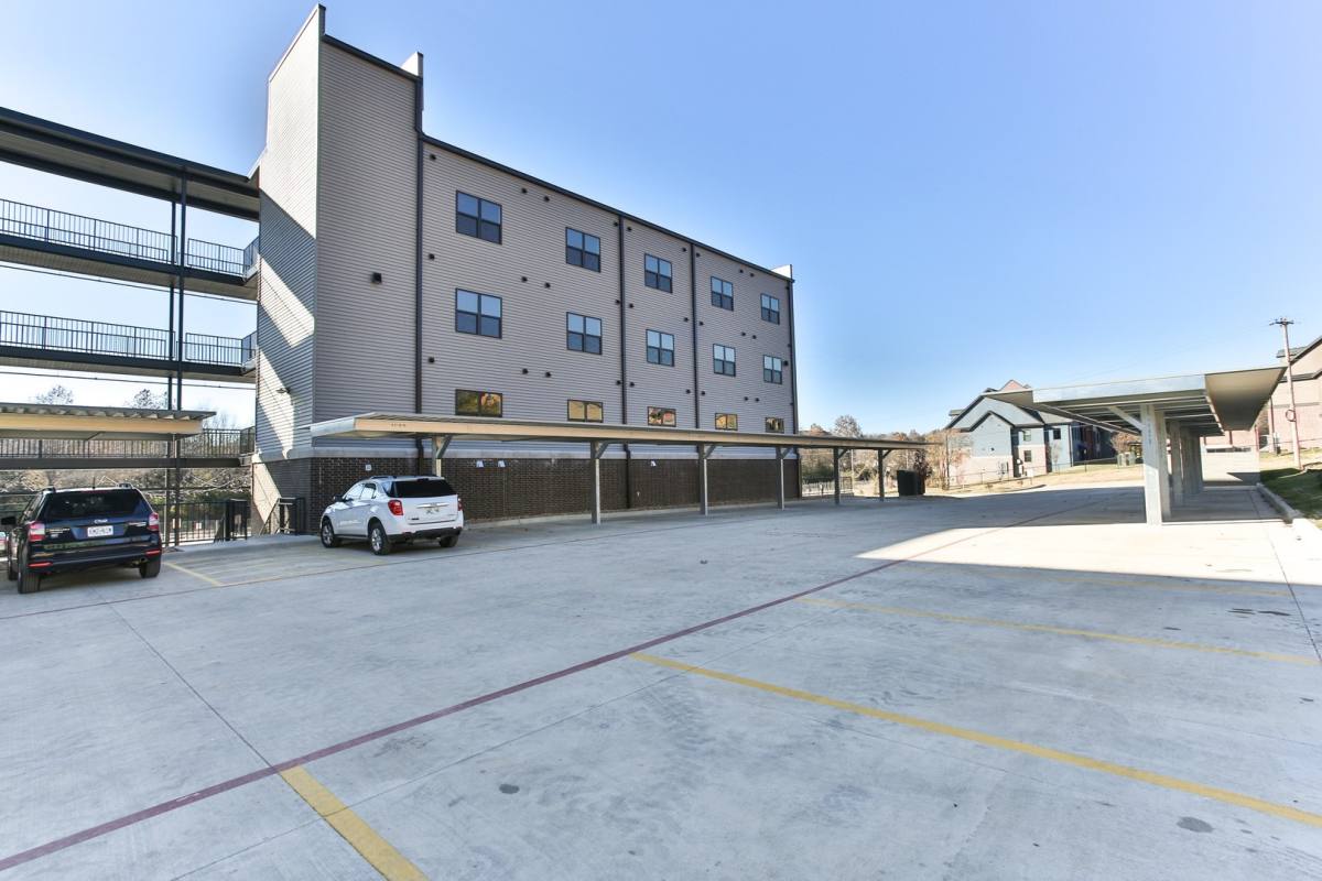 Apartment for rent at 3938 S Lone Pine Ave, Springfield, MO 65804