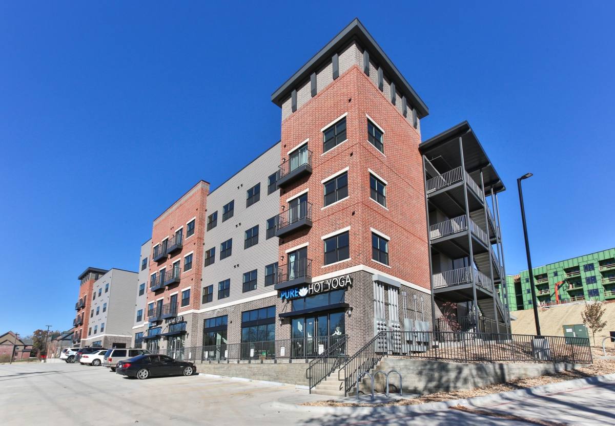 Apartment for rent at 3938 S Lone Pine Ave, Springfield, MO 65804