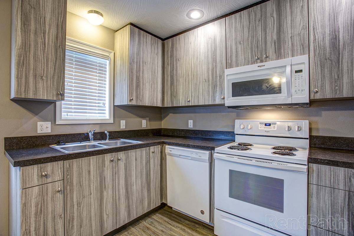 Apartment for rent at 1655 S Ingram Mill Rd, Springfield, MO 65804