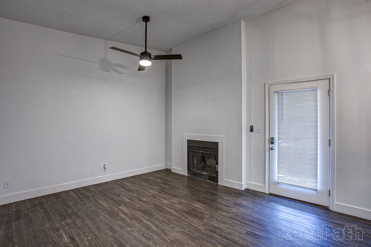 Apartment for rent at 1655 S Ingram Mill Rd, Springfield, MO 65804