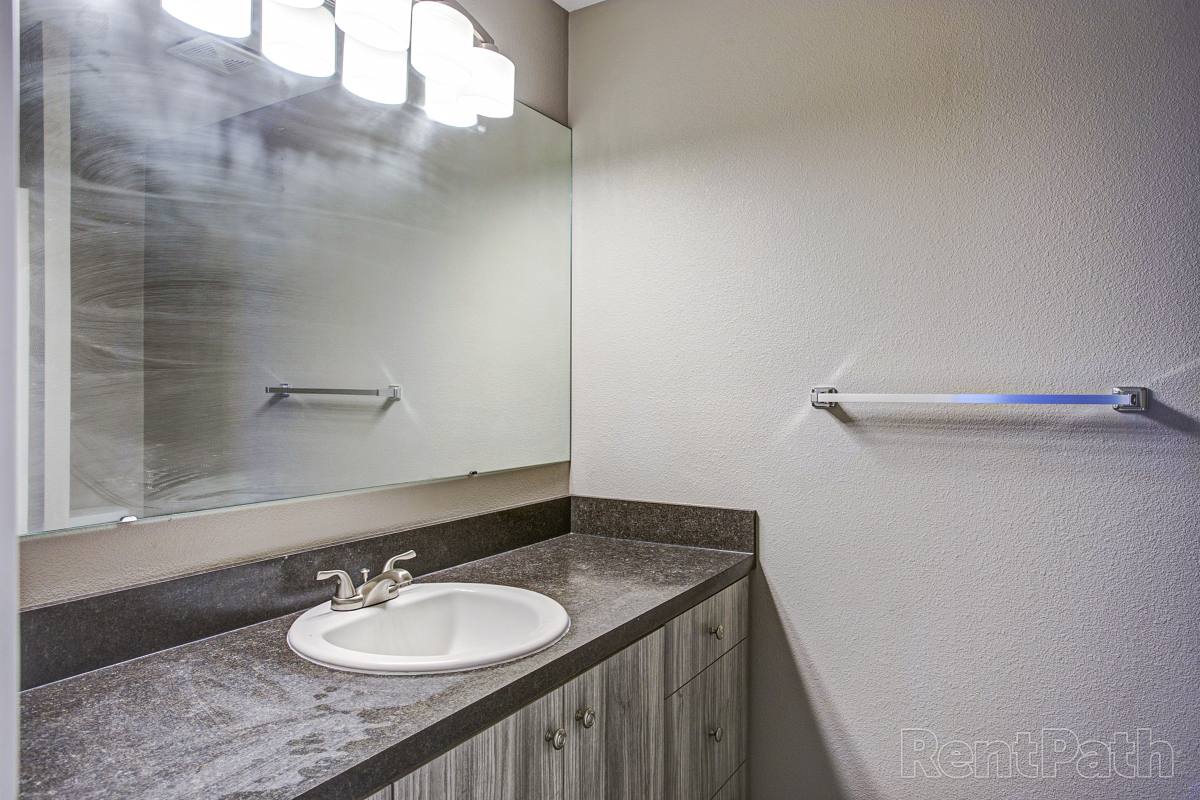 Apartment for rent at 1655 S Ingram Mill Rd, Springfield, MO 65804