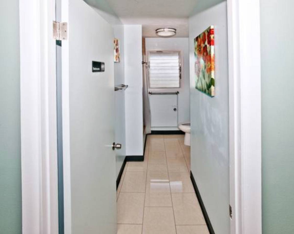 Apartment for rent at 2256 Seaview Ave, Honolulu, HI 96822