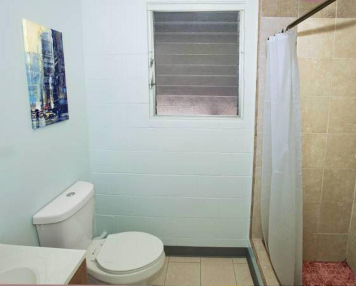 Apartment for rent at 2256 Seaview Ave, Honolulu, HI 96822