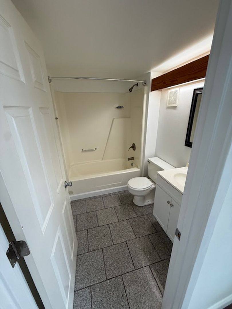 Apartment for rent at 11-15 Park St, Springfield, MA 01103