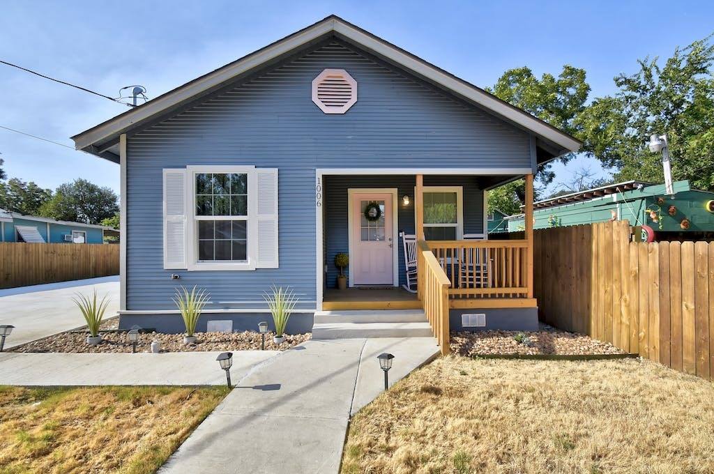 House for rent at 1006 Center St #1, San Antonio, TX 78202