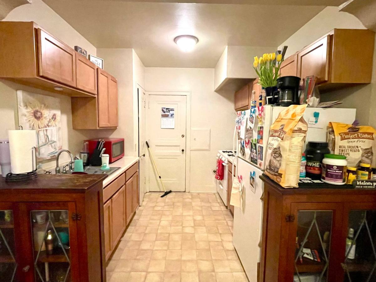 Apartment for rent at 4480 N Oakland Ave, Milwaukee, WI 53211