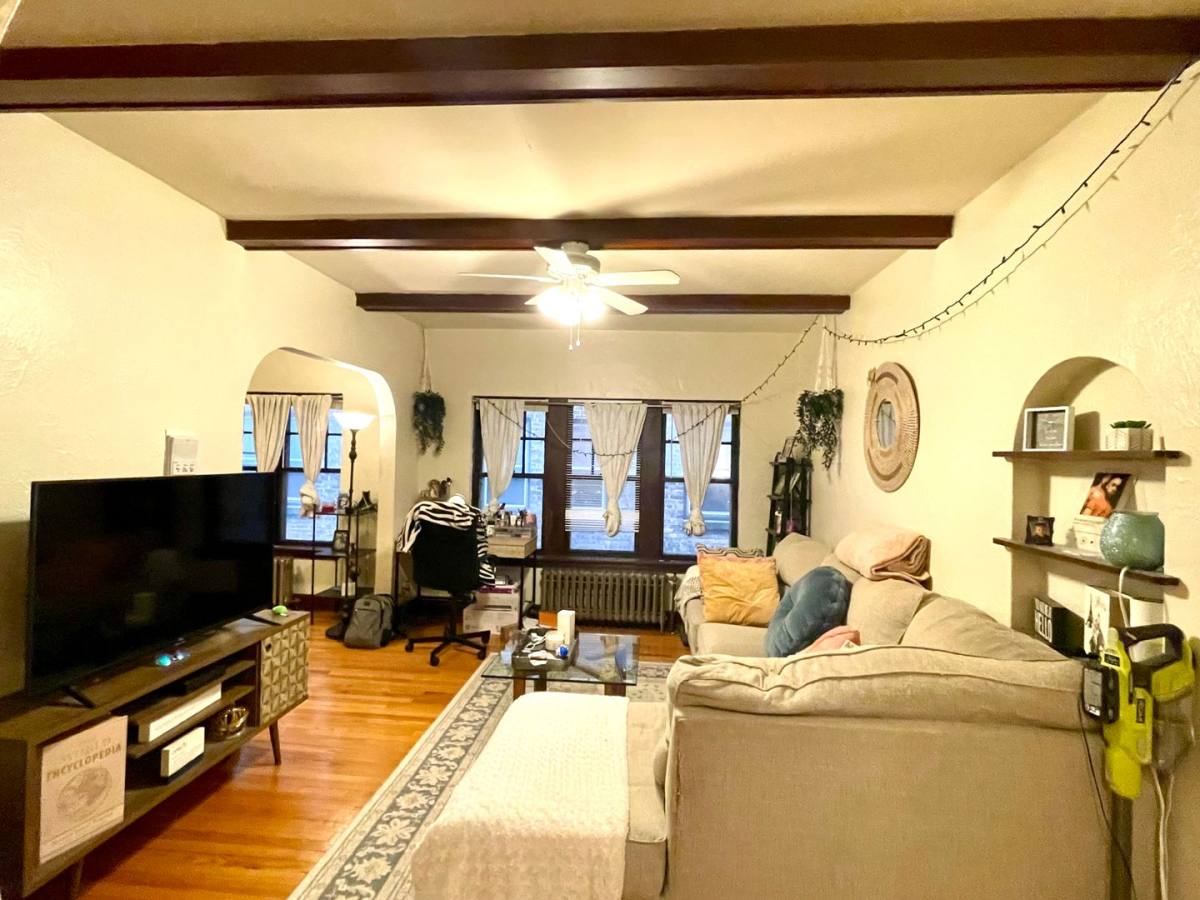 Apartment for rent at 4480 N Oakland Ave, Milwaukee, WI 53211