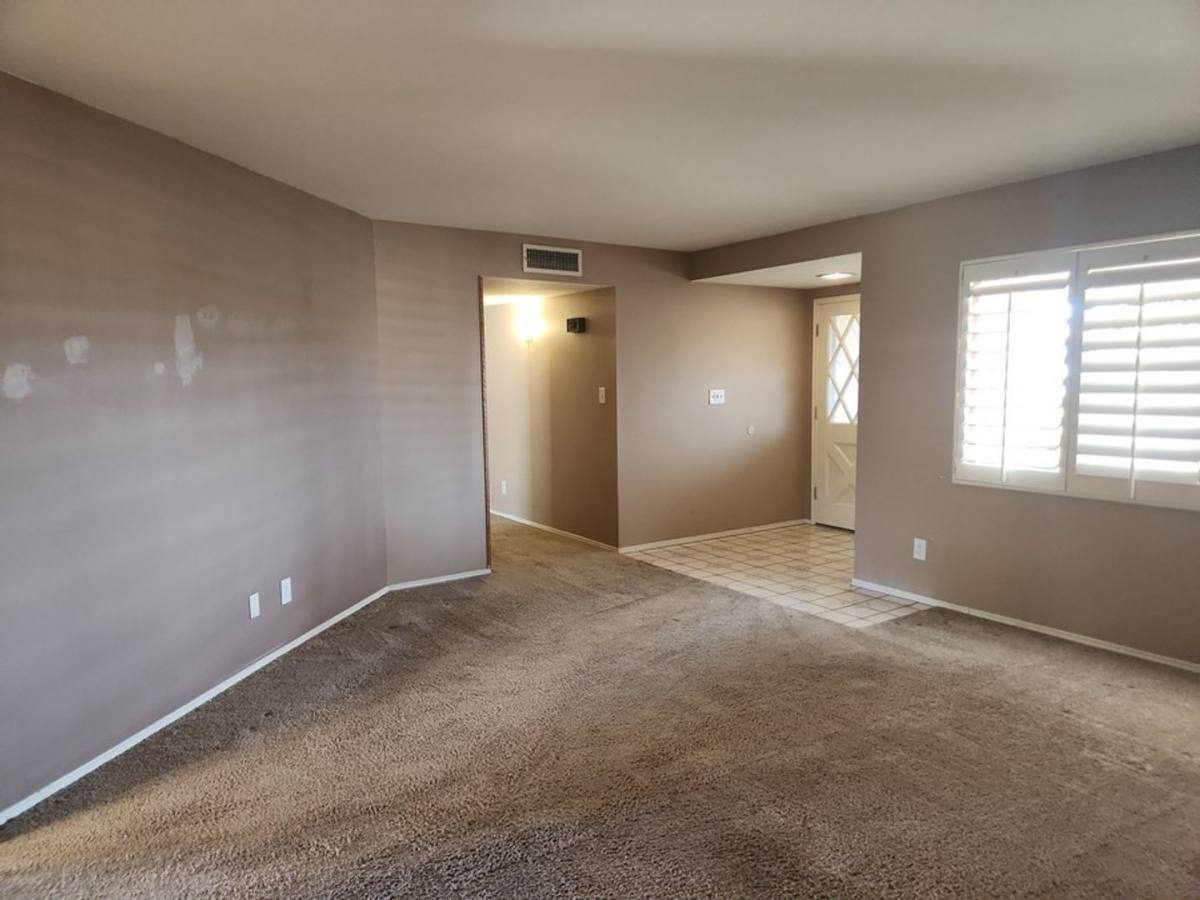 House for rent at 4330 W Royal Palm Rd, Glendale, AZ 85302