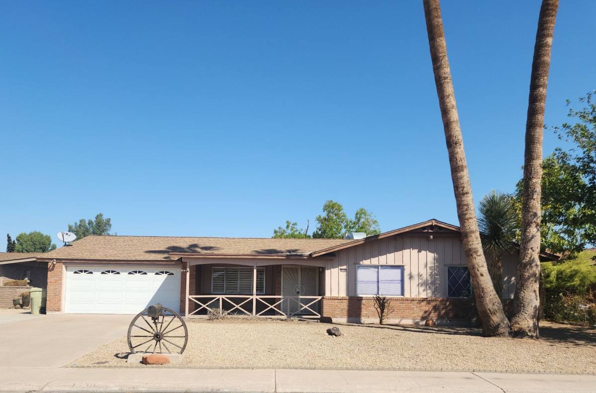 House for rent at 4330 W Royal Palm Rd, Glendale, AZ 85302