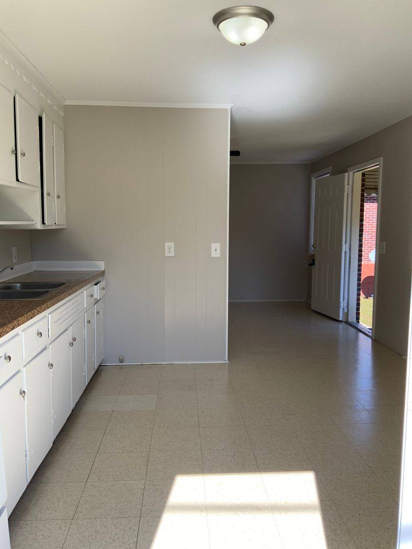 Apartment for rent at 3628 C Live Oak St, Columbia, SC 29205