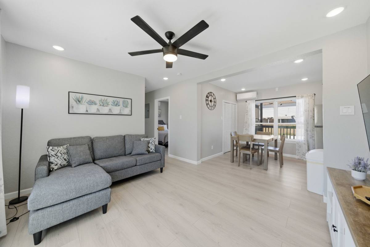 Townhouse for rent at 2819 S Pine St #1, San Antonio, TX 78210