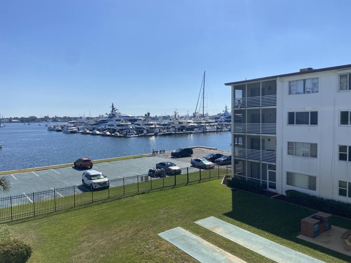 Apartment for rent at 4500 N Flagler Dr #4500B16, West Palm Beach, FL 33407